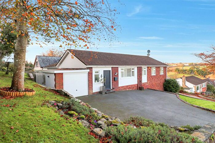 3 Bedroom Bungalow For Sale In Northdene, Bideford, Devon, EX39