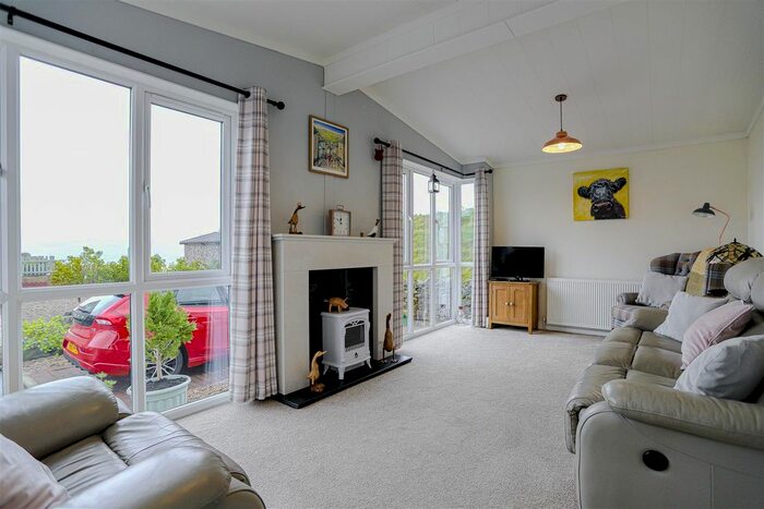 2 Bedroom Mobile/park Home For Sale In Dales View Park, Salterforth, Barnoldswick, BB18