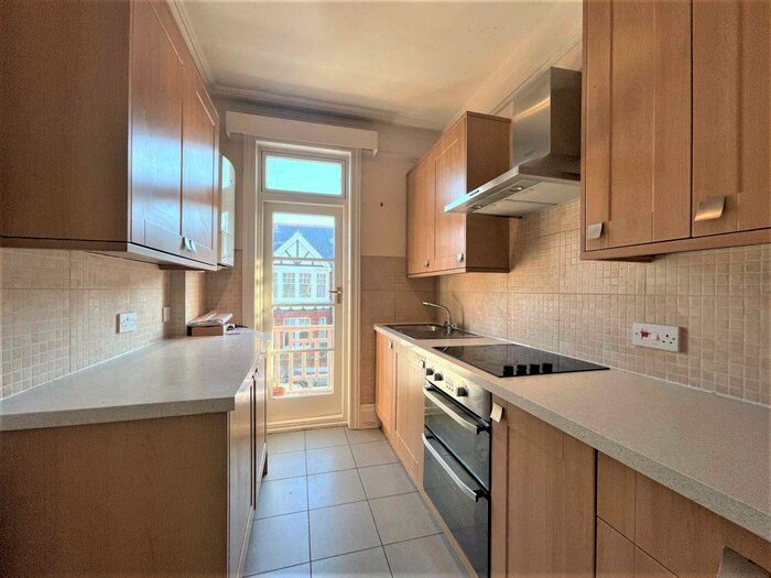 2 Bedroom Flat To Rent In Raphael Road -, P17