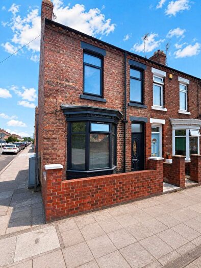 4 Bedroom House Of Multiple Occupation To Rent In Hollyhurst Road, Darlington, DL3