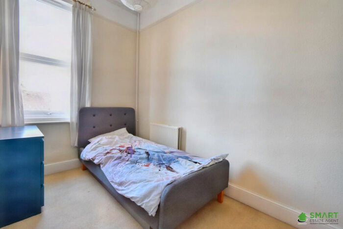 2 Bedroom Apartment For Sale In Sylvan Road, Exeter, EX4