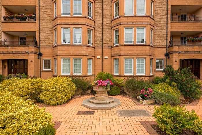 3 Bedroom Flat For Sale In / Roseburn Maltings, Edinburgh, EH12