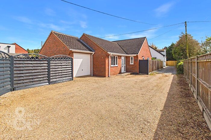 2 Bedroom Detached Bungalow For Sale In Norwich Road, Besthorpe, Attleborough, NR17