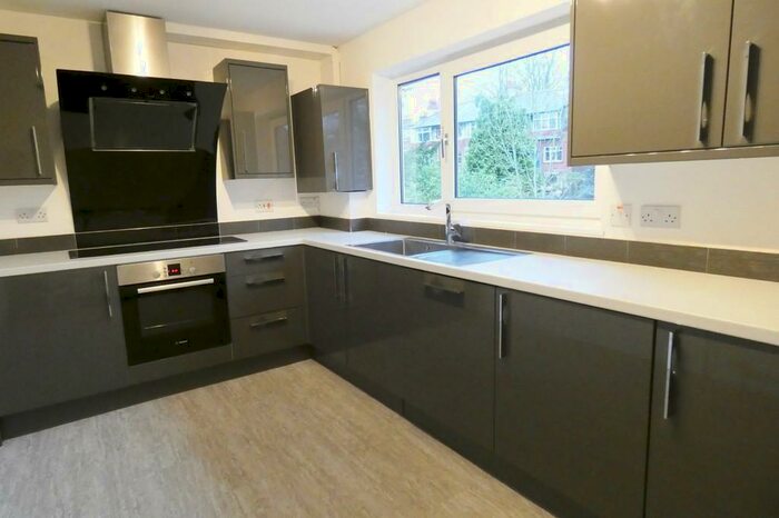 1 Bedroom Apartment To Rent In Victoria Court, Fulwood, Preston, PR2