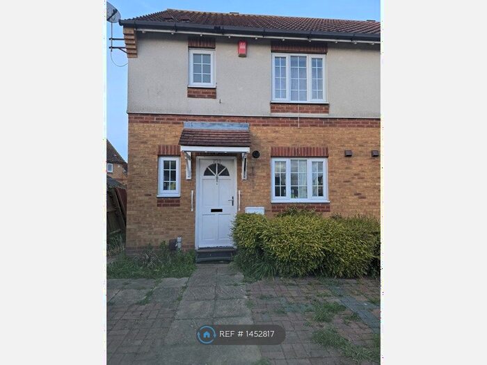 3 Bedroom Semi-Detached House To Rent In Westmacott Drive, Feltham, TW14