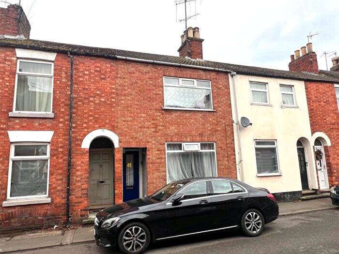 2 Bedroom Terraced House To Rent In Wood Street, Kettering, Northamptonshire, NN16