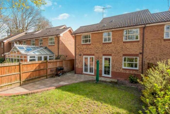 3 Bedroom Link Detached House To Rent In The Breech, College Town, Sandhurst, GU47