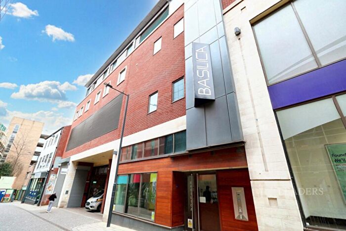 2 Bedroom Flat To Rent In King Charles Street, Leeds, West Yorkshire, LS1