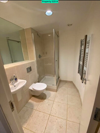 2 Bedroom Apartment To Rent In Whitehall Waterfront, Riverside Way, Leeds, LS1