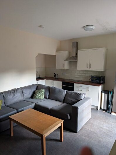 7 Bedroom Terraced House To Rent In Durham, DH1