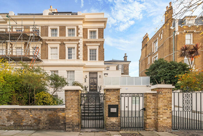 2 Bedroom Flat For Sale In Hamilton Terrace, St John's Wood, NW8