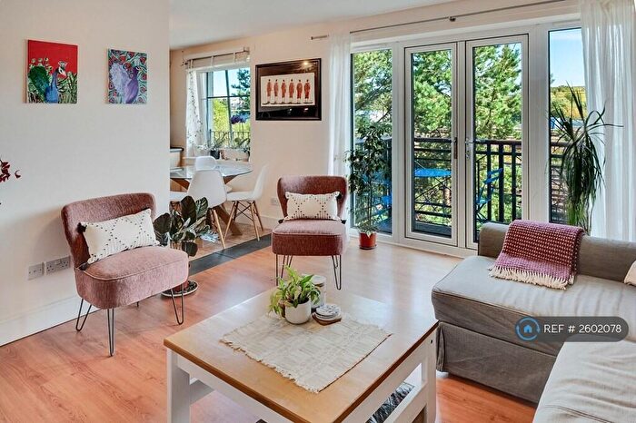 2 Bedroom Flat To Rent In Appin Street, Edinburgh, EH14