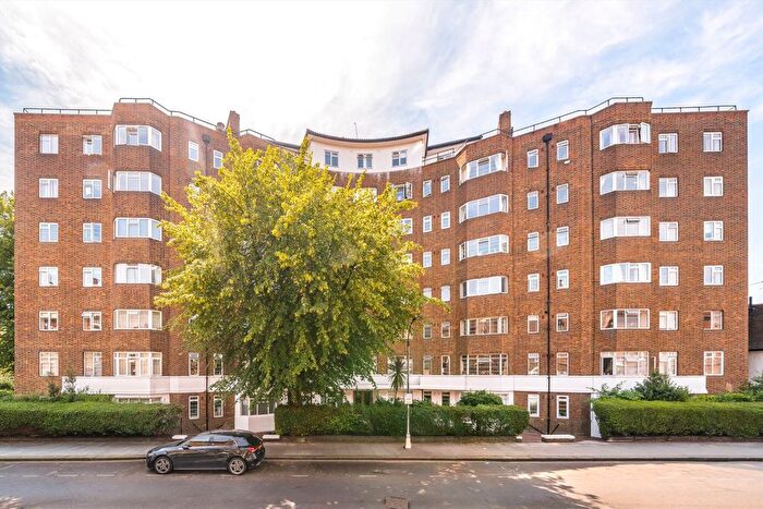 1 Bedroom Flat For Sale In Barons Court Road, West Kensington, W14