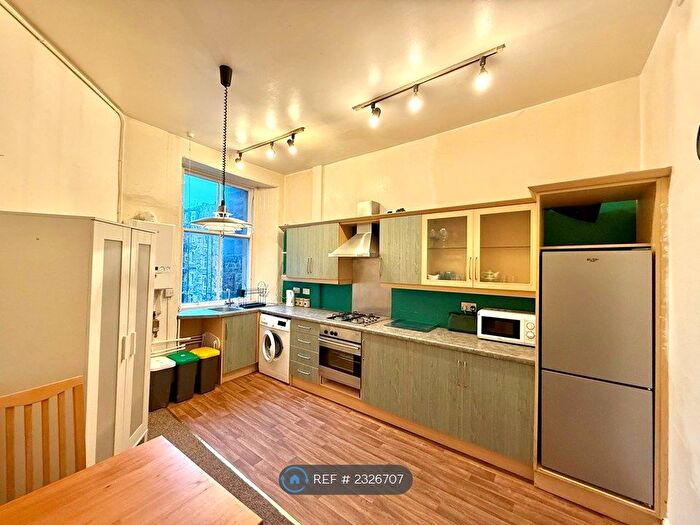 2 Bedroom Flat To Rent In Elbe Street, Edinburgh, EH6