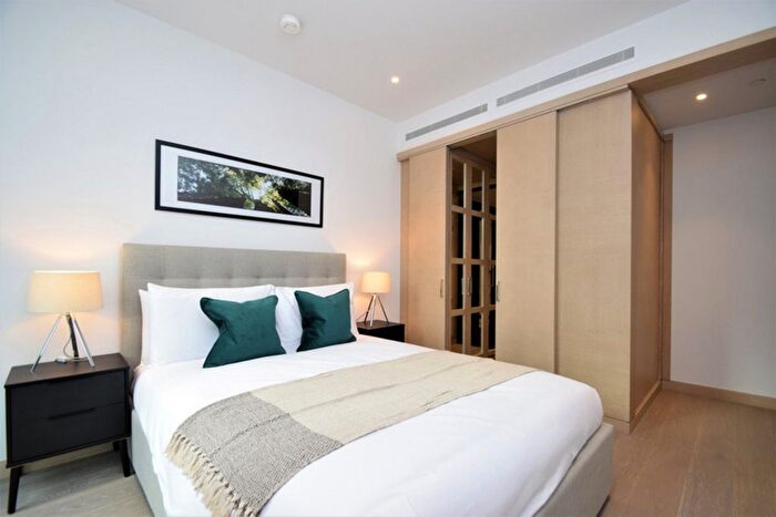 3 Bedroom Flat To Rent In Embassy Gardens, London, SW11