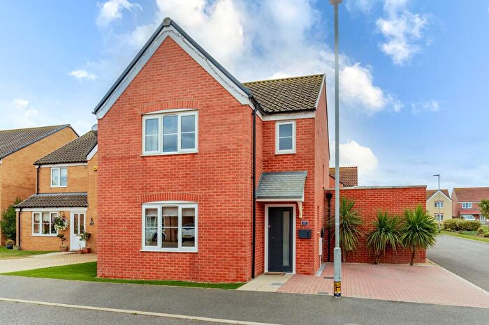 3 Bedroom Detached House For Sale In Howard's Way, Bradwell, NR31