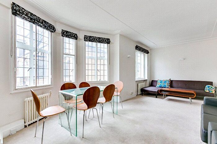 2 Bedroom Flat To Rent In Crompton Court, Brompton Road, London, SW3