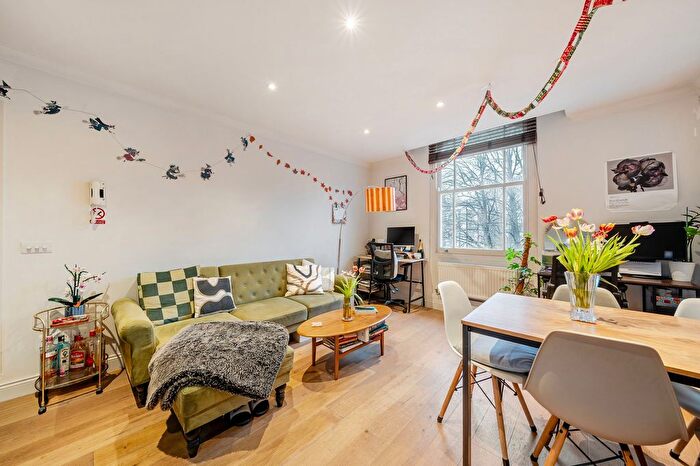 2 Bedroom Flat To Rent In Tyrwhitt Road, London, SE4