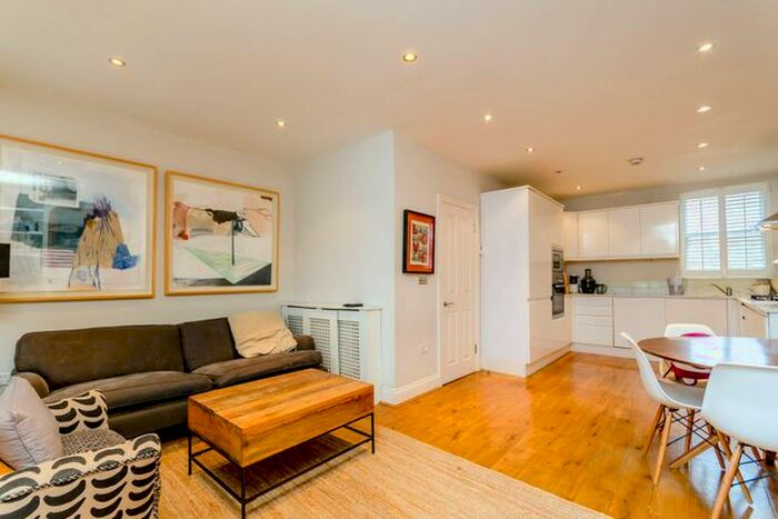 3 Bedroom Flat To Rent In Hamble Street, Sands End, London, SW6