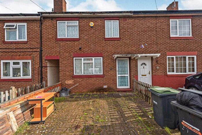 3 Bedroom Terraced House To Rent In Trent Road, Luton, Bedfordshire, LU3