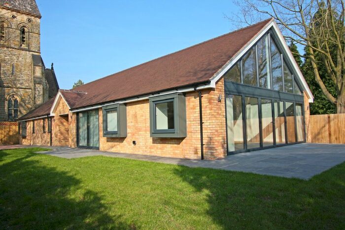3 Bedroom Detached Bungalow To Rent In Church Walk, Hawkhurst, Cranbrook, TN18