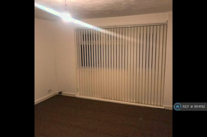 2 Bedroom Flat To Rent In Fergushill Road, Kilwinning, KA13