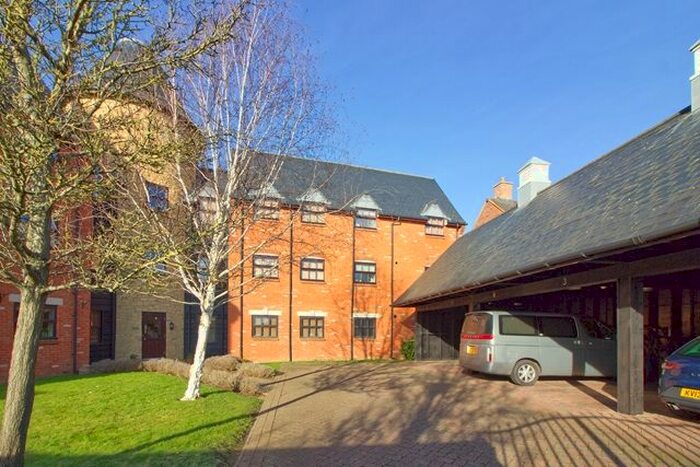 2 Bedroom Flat To Rent In Islington Grove, Monkston Park, Milton Keynes, MK10