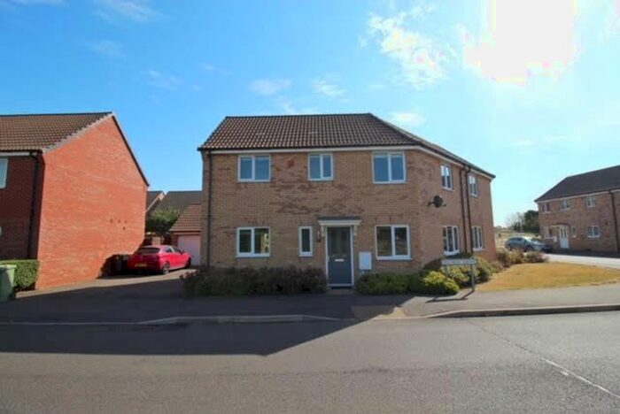 3 Bedroom Semi-Detached House To Rent In Duchess Drive, Market Deeping, Peterborough, PE6