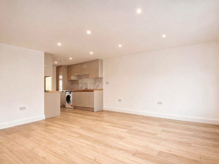 3 Bedroom Apartment To Rent In Chessington Road, Ewell, KT19