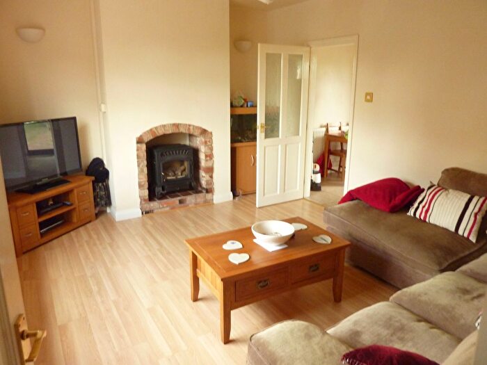 3 Bedroom Semi-Detached House To Rent In Stainsby Avenue, Ilkeston, DE7