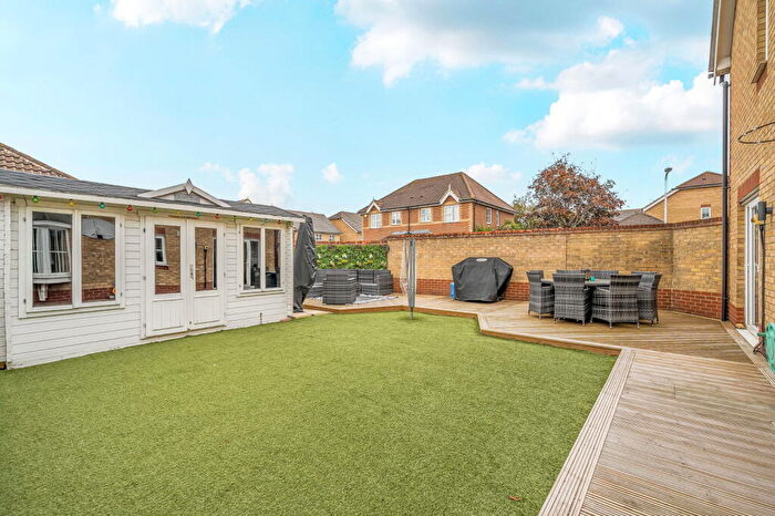 4 Bedroom Detached House For Sale In Sq Ft - Ensuites - Driveway For Cars - Woolbrook Close, ME8