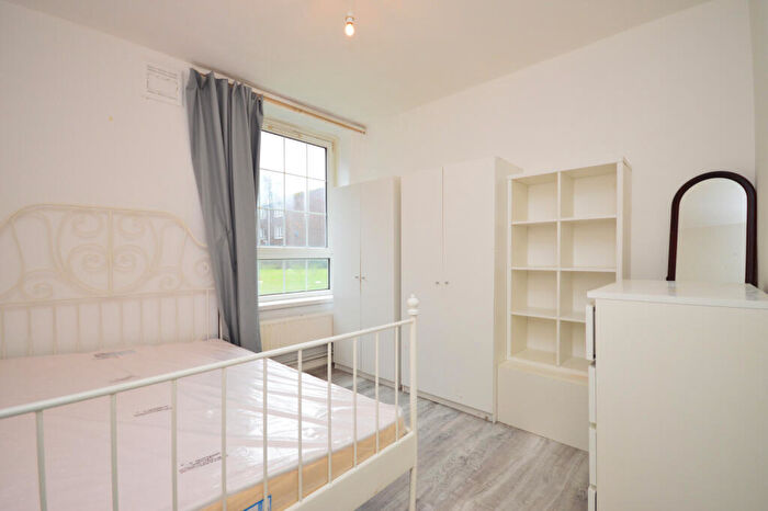 3 Bedroom Flat To Rent In Spelman Street, E1