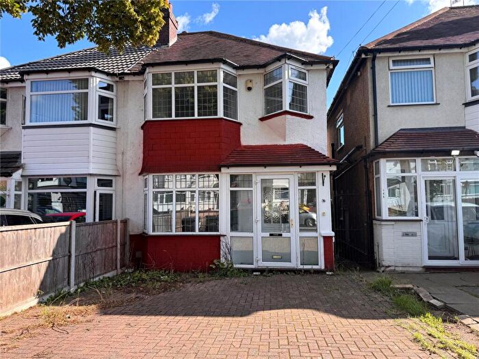 3 Bedroom Semi Detached House For Sale In Brays Road, Birmingham, West Midlands, B26