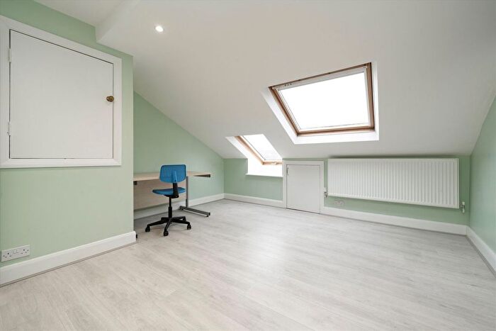 5 Bedroom Semi-Detached House To Rent In Richmond Park Road, Kingston Upon Thames, KT2
