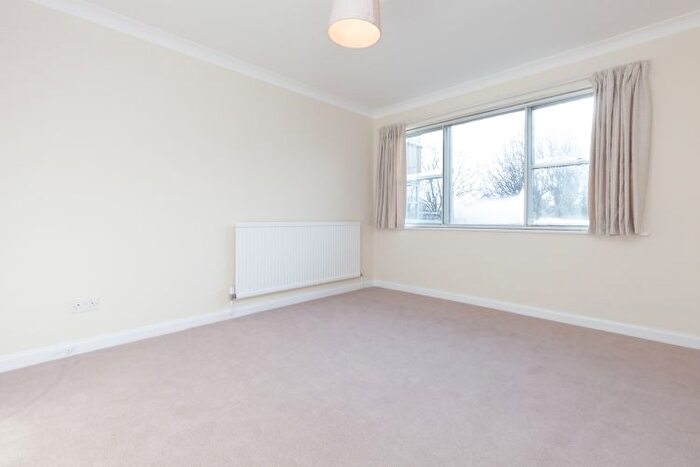 1 Bedroom Flat To Rent In Marston Ferry Court, Oxford, OX2