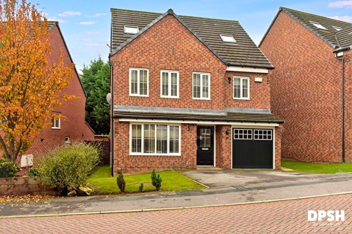 4 Bedroom Detached House For Sale In Waggon Road, Leeds, LS10