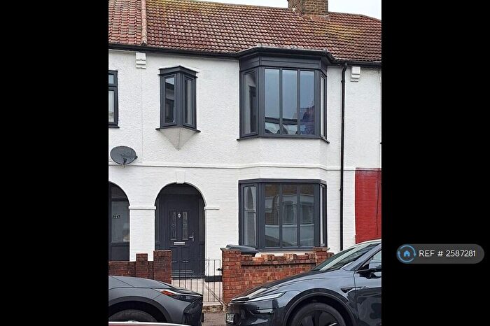 4 Bedroom Terraced House To Rent In Farmilo Road, London, E17