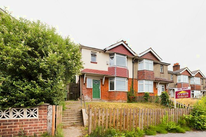 5 Bedroom Semi-Detached House To Rent In Burgess Road, Southampton, SO16