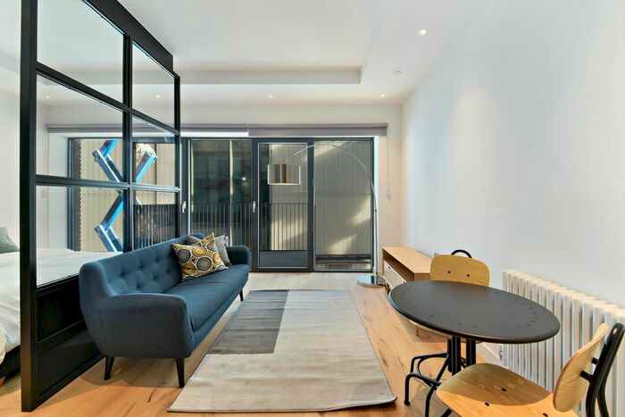 Studio To Rent In Modena House, London City Island, London, E14