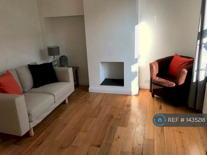 3 Bedroom Terraced House To Rent In Stoneleigh Road, Carshalton, SM5