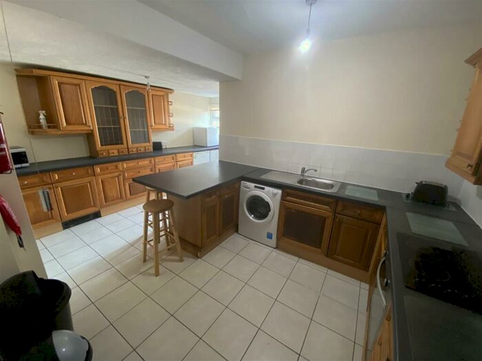 5 Bedroom Terraced House To Rent In Queen Street, Treforest, CF37