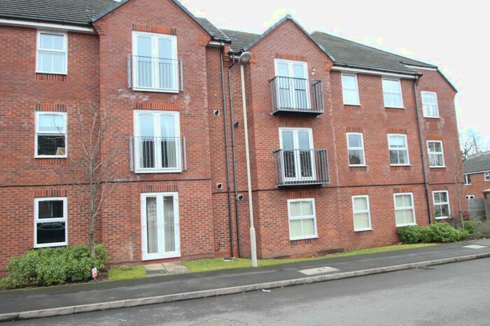 2 Bedroom Apartment To Rent In Brett Young Close, Halesowen, West Midlands, B63