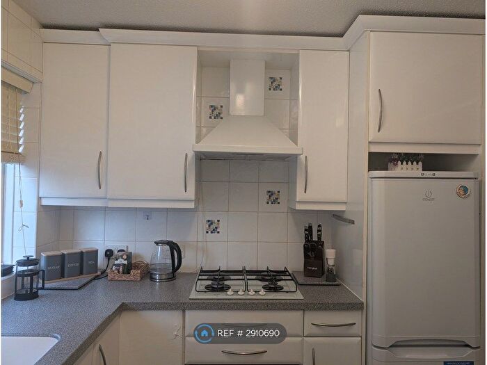 2 Bedroom Flat To Rent In Westcliff-On-Sea, Westcliff-On-Sea, SS0