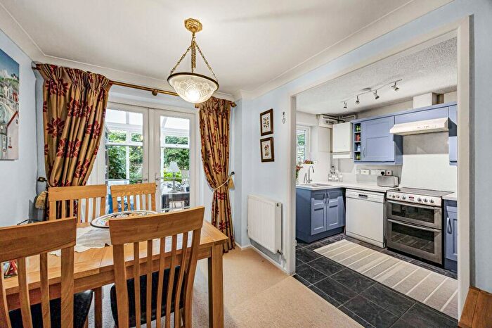 3 Bedroom Semi-Detached House For Sale In Braybrooke Close, Tetbury, GL8