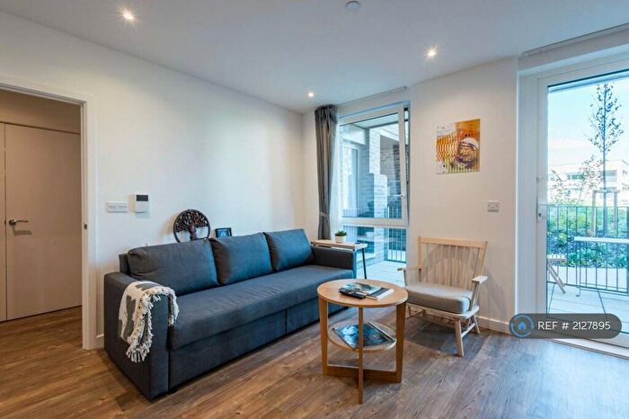 1 Bedroom Flat To Rent In Dodson House, London, NW7