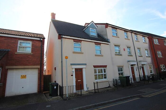 4 Bedroom End Of Terrace House To Rent In New Charlton Way, Bristol, BS10