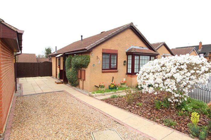 2 Bedroom Bungalow For Sale In Spruce Way, Lutterworth, LE17