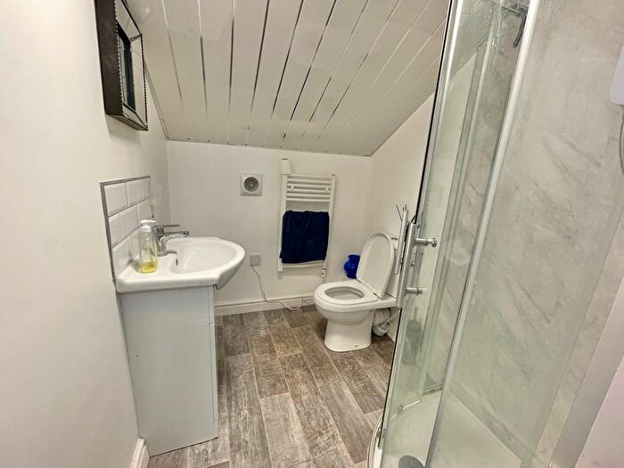 1 Bedroom Studio To Rent In Oliver Road, Leicester, LE4