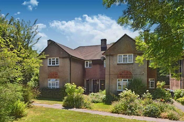 2 Bedroom Flat To Rent In Lindeth Close, Harrow HA7