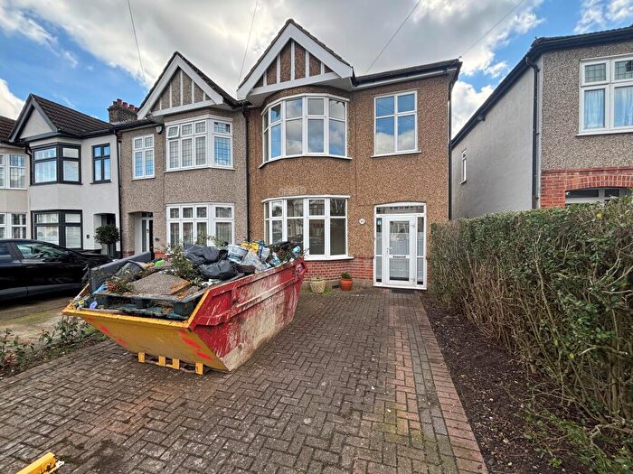 3 Bedroom End Of Terrace House To Rent In Burnway, Hornchurch, RM11